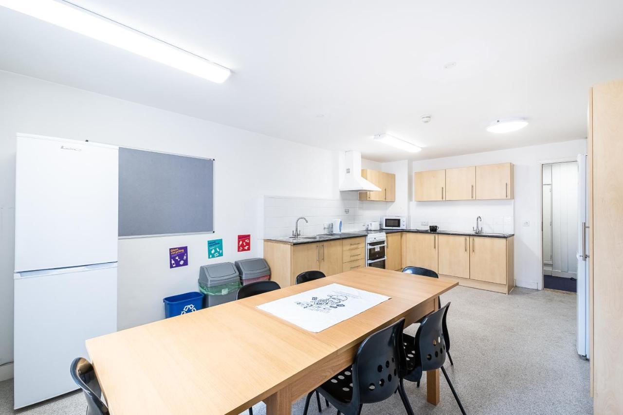 1 Night Free Comfortable Ensuite Rooms, Gillingham - Sk Hoo Екстериор снимка