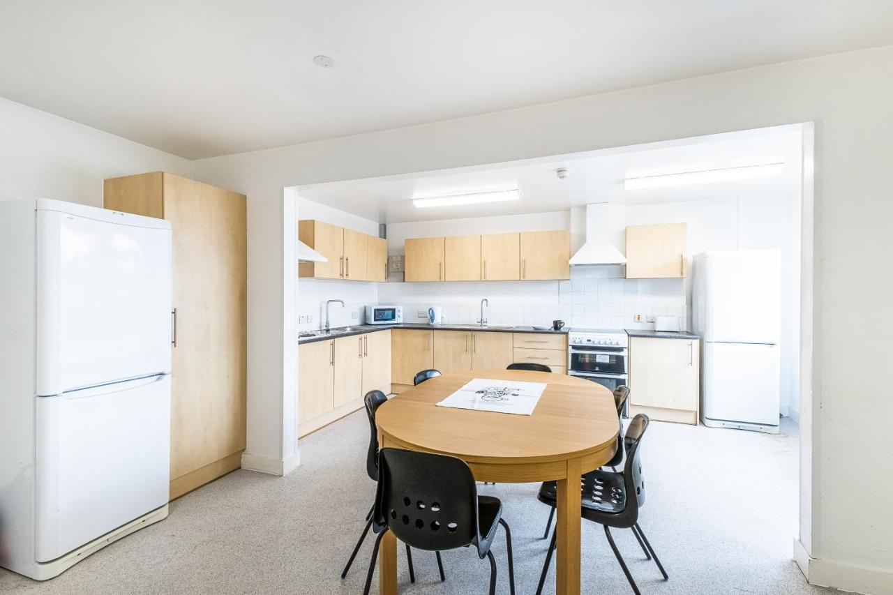 1 Night Free Comfortable Ensuite Rooms, Gillingham - Sk Hoo Екстериор снимка